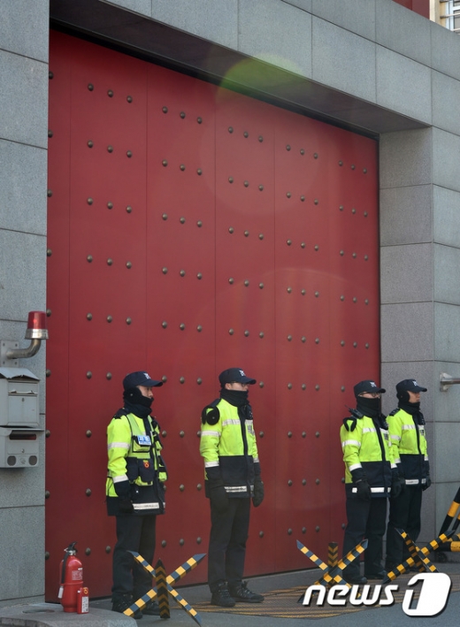 [사진]중국의 사드보복 '굳게 닫힌 대사관'