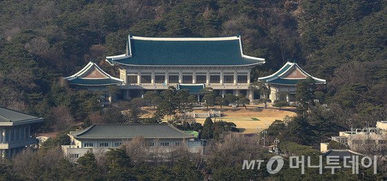 박근혜 대통령 탄핵 심판 인용 선고가 내려진 10일 청와대가 조용한 모습을 보이고 있다. /사진=뉴스1