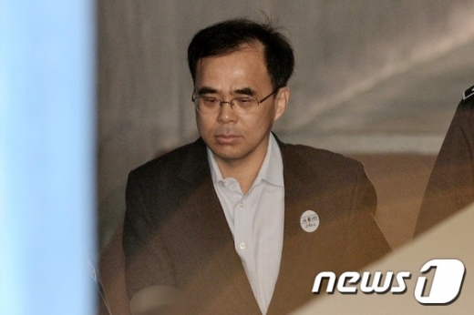 [사진]김종 '법정 향해'