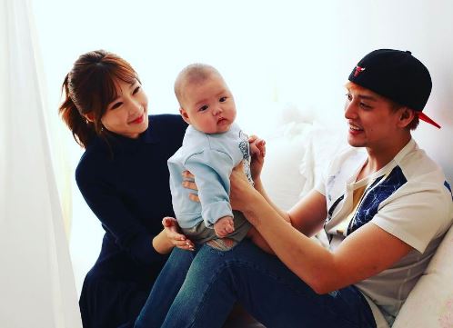 화목한 일라이와 지연수 가족의 모습/사진=일라이 인스타그램