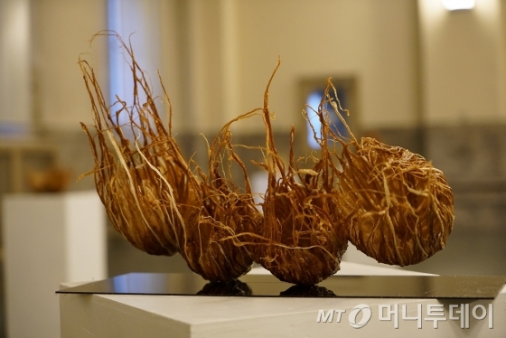 신성우의 조각작품 '모반'. 내달 3일 열리는 '서울국제조각페스타'에서 만날 수 있다. /사진제공=한국조각가협회