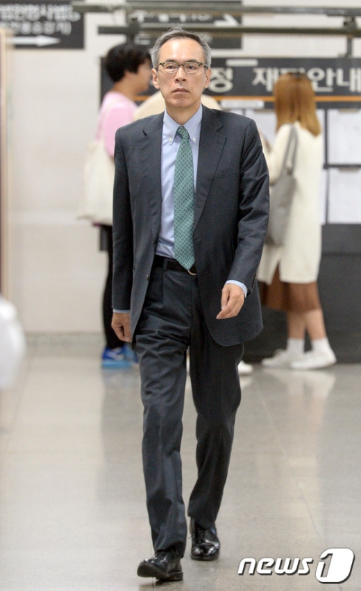 [사진]증인 신분으로 박근혜 재판 출석하는 주진형