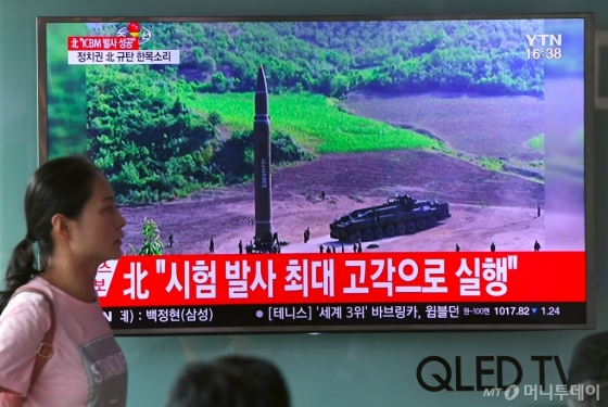 지난 4일 북한의 대륙간탄도미사일(ICBM) 시험발사 장면. /AFPBBNews=뉴스1