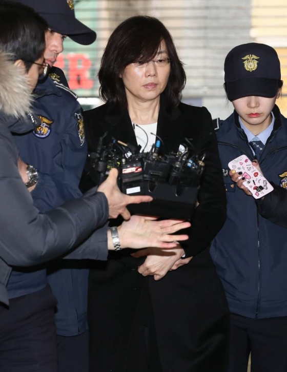 1월 21일 구속된 후 특검 조사에 소환된 조윤선 전 장관  /사진=뉴스1
