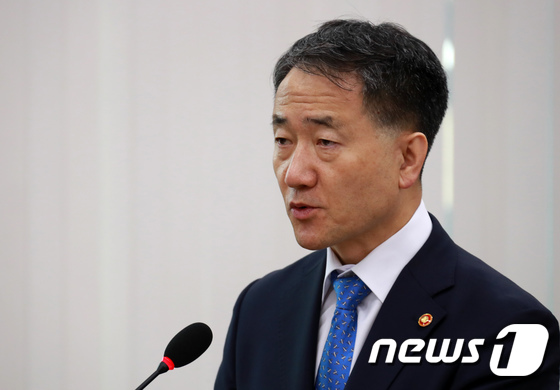 박능후 "자살예방 전담부서 내년 설치…상담인력도 확충"