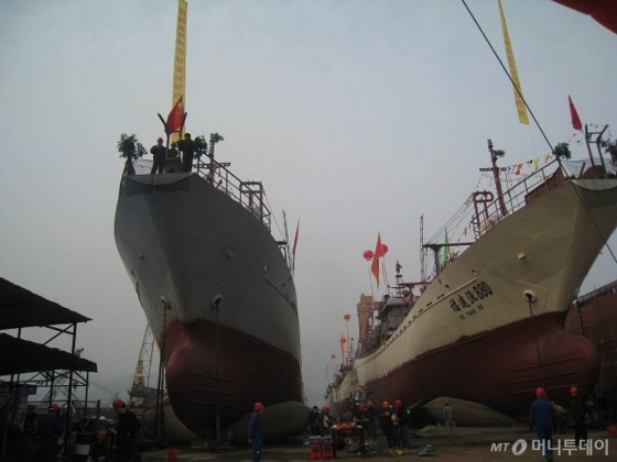 지난 2012년 11일 중국 복건성 복안시 금호조선소에서 열린 중국원양자원 신규 선박 진수식.