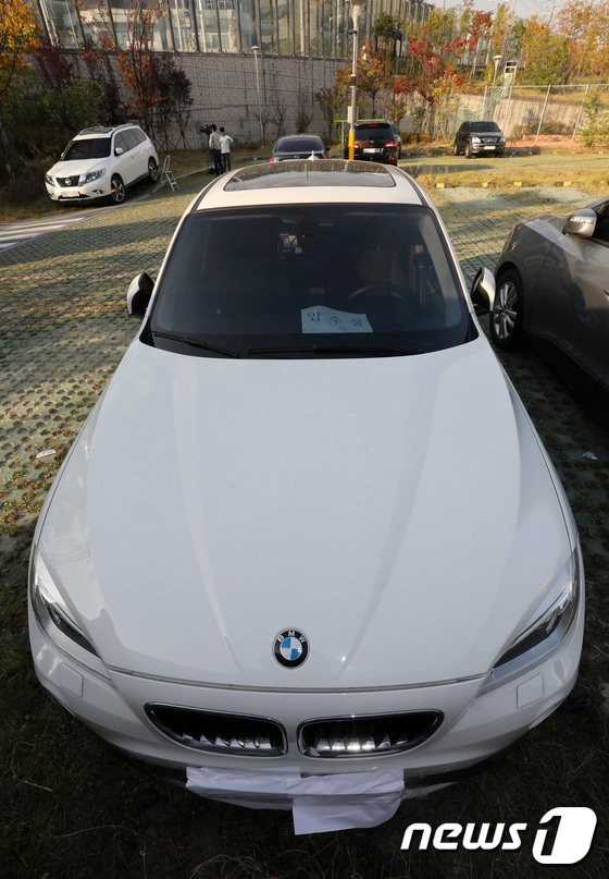 ̿ л  ģ   ý ⿡  BMW X1  9   ߶ 忡 ִ.   ̾ ģ  Ƿ  ̾   ̿  δ. 2017.10.9/1 &copy; News1 ڼ 