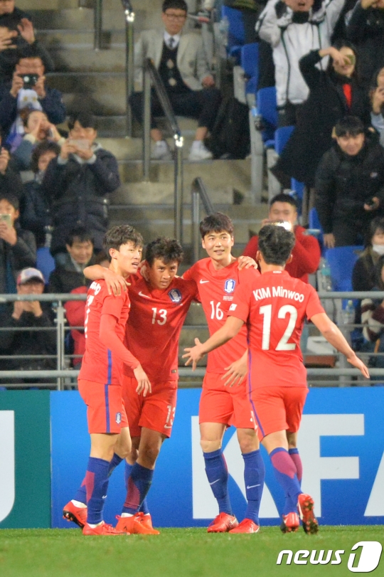 '구자철 PK 동점골' 한국, 세르비아와 1-1 무승부 '잘 싸웠다'