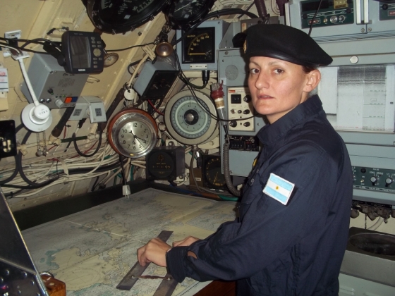 ARA 산후안호에 탑승한 아르헨티나 최초의 여성 잠수함 장교 엘리아나 크라프치크. /AFPBBNews=뉴스1