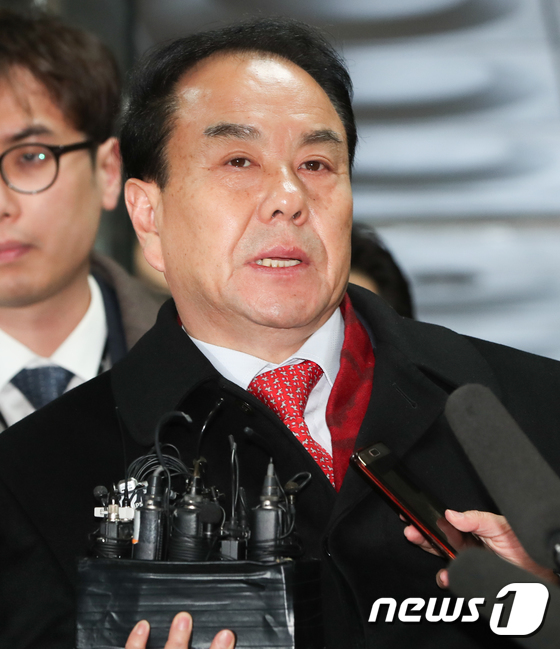 [사진]'지방선거 금품 수수'  이우현 의원, 영장실질심사