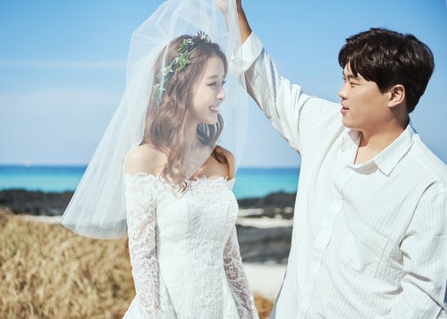 '오늘부터 부부' 류현진♥배지현, 결혼식 모습은