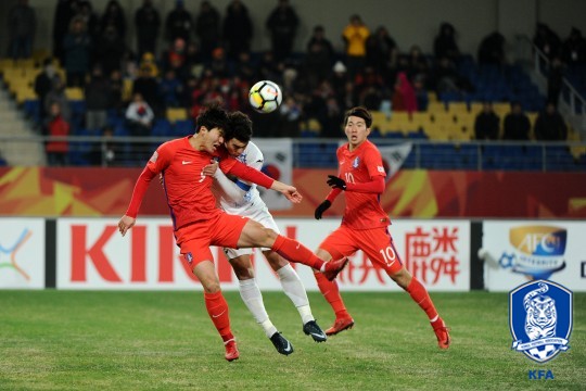 [AFC U-23] '주 목표 AG金 적신호' 도마 위 오른 '김봉길 리더십'