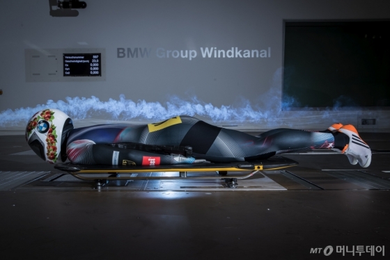독일 스켈레톤 국가대표팀이 지난달 BMW 풍동실험실에서 훈련을 하는 모습 /사진제공=BMW