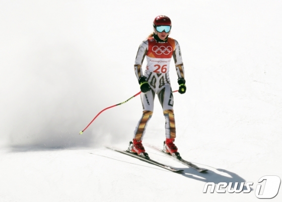 지난 17일 강원도 정선 알펜시아 스키점프 센터에서 열린 2018 평창동계올림픽 알파인 스키 여자 슈퍼대회전에서 체코의 에스터 레데츠카(23)가 1분21초11의 기록으로 우승했다./사진=뉴스1