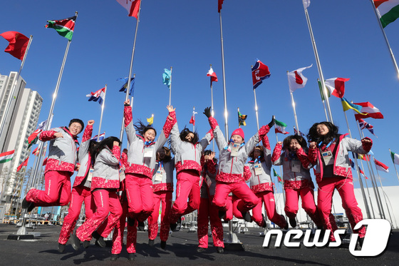 2018 평창 동계올림픽 자원봉사자./뉴스1 © News1 임세영 기자