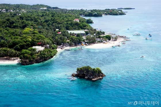 환경오염을 정비하기 위해 6개월간 폐쇄되는 보라카이 섬. /사진제공=하나투어