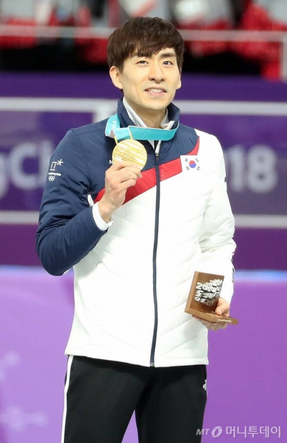 2018 평창동계올림픽 매스스타트에서 금메달을 획득한 이승훈 선수. /사진= 김창현 기자