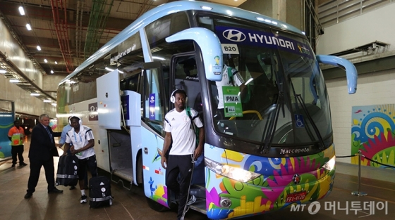 '2014 브라질 월드컵'에서 현대차 버스를 사용하는 모습 /사진=FIFA 홈페이지