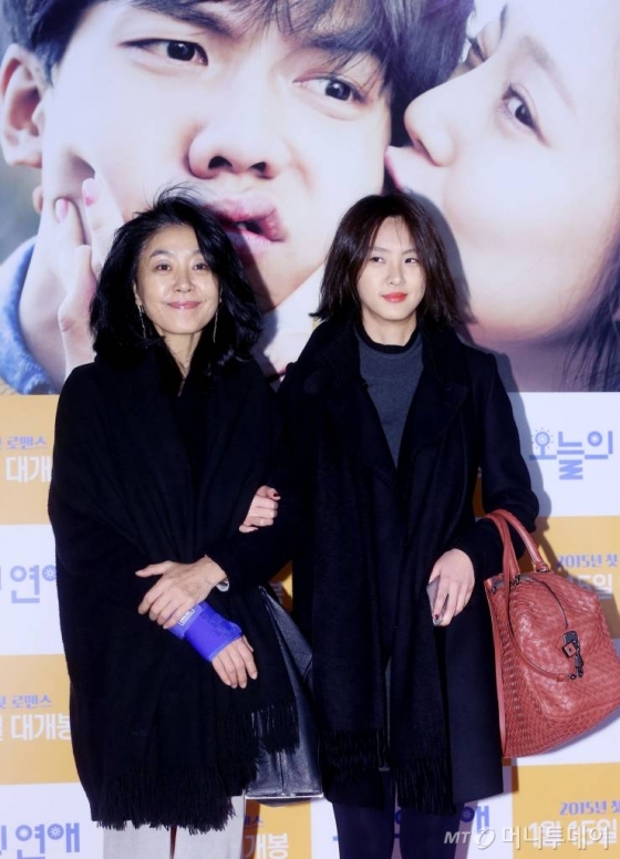 배우 김부선(왼쪽)과 딸 이미소.