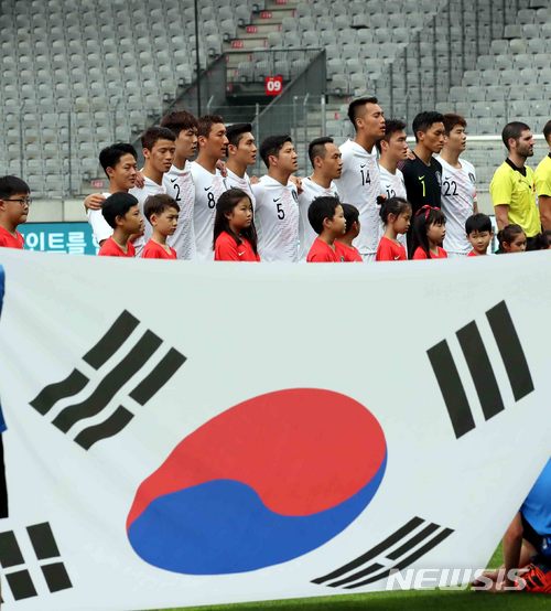 지난 7일 오스트리아 인스브루크 티볼리노이 스타디움에서 열린 대한민국-볼리비아의 평가전 경기에 나선 한국 축구국가 대표팀의 모습. /사진제공= 뉴시스