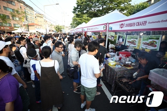 [사진]시민들로 붐비는 성북세계음식축제