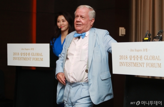[사진]'세계적 투자자' 짐 로저스 기자회견