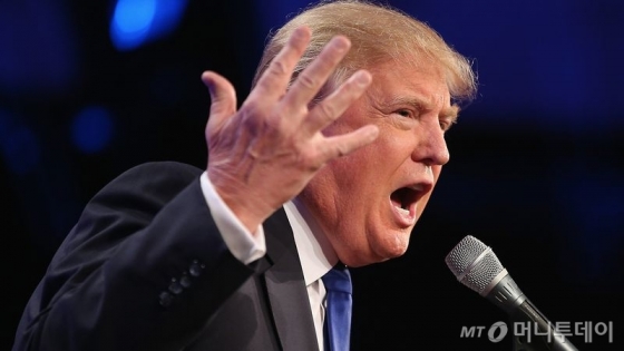 트럼프 "금리인상, 기쁘지 않다"…연준 정책에 노골적 불만 표출
