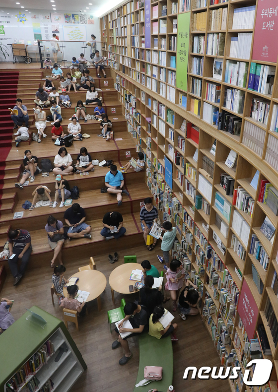 [사진]'도서관 피서'