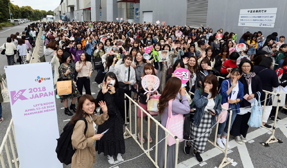 지난 4월 일본 도쿄서 개최된 'KCON 2018 JAPAN'에 몰린 일본인 관객들 모습./사진제공=CJ ENM