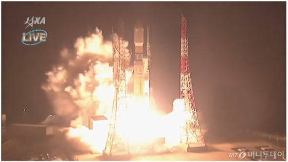 23일 오전 2시 52분 발사된 일본의 H2B 로켓 7호기. /사진=JAXA 유튜브 갈무리