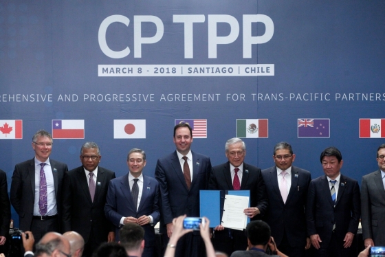 3월 8일 칠레 산티아고에서 열린 포괄적·점진적 환태평양경제동반자협정(CPTPP) 서명식에서 최종 서명을 한 11개국 통상·무역 장관들/AFPBBNews=뉴스1