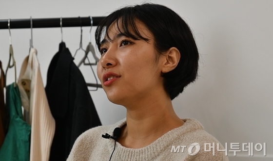 인터뷰에 임하고 있는 내추럴사이즈 모델 박이슬씨의 모습. /사진=이상봉 기자