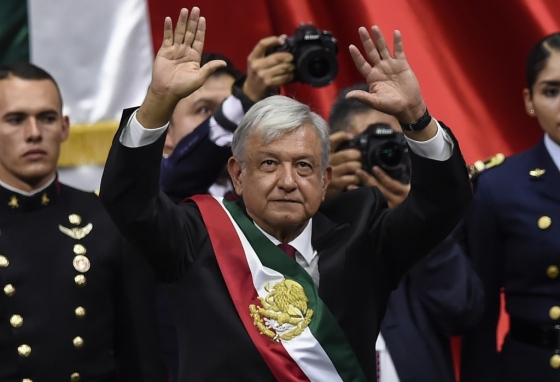  1(ð)  ȵ巹  佺 󵵸(Andres Manuel Lopez Obrador65)  ӽĿ λϰ ִ. /AFPBBNews=1