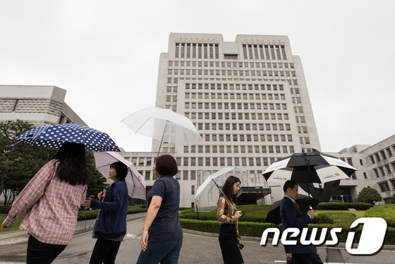 서울 서초 대법원. 2018.9.20/뉴스1 © News1 유승관 기자