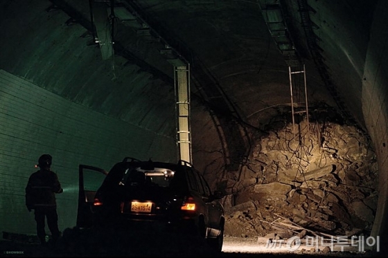 매드맨포스트가 VFX를 맡은 영화 '터널'