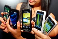 2009년 10월 삼성전자는 '옴니아 패밀리'의 스마트폰 신제품 5종 공개했다. /홍봉진기자