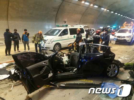[사진] 광주1터널에서 5중 추돌사고