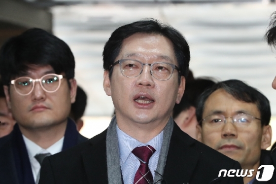 [사진] 김경수 “특검부터 재판까지 최선을 다했다”