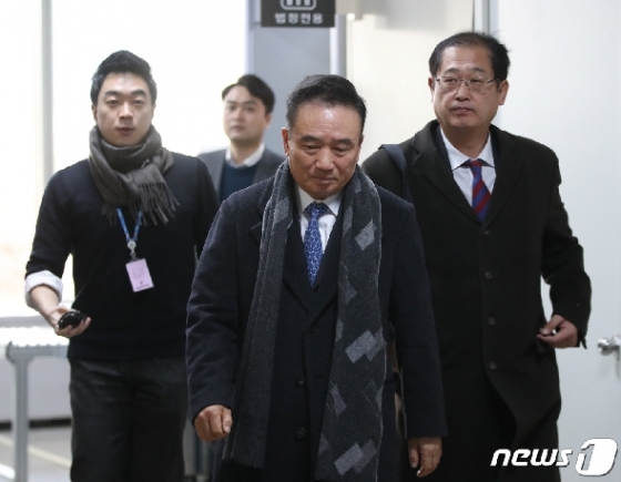 [사진] '여직원 성추행 혐의' 집행유예 선고받은 최호식