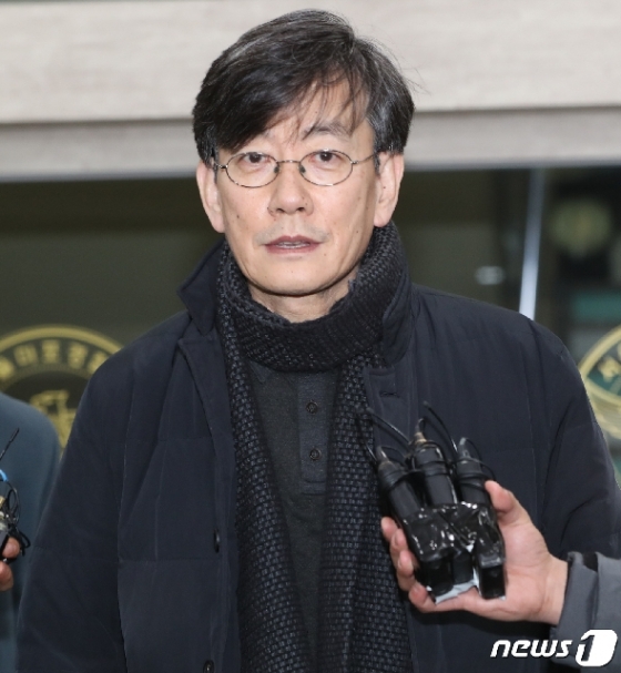 [사진] '폭행·배임 의혹' 손석희 JTBC 대표이사 경찰 출석