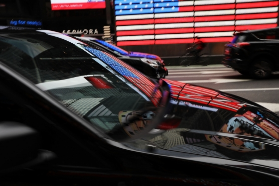 미국 뉴욕 맨해튼 도로를 달리고 있는 차량호출 서비스 우버 소속 차량. /AFPBBNews=뉴스1