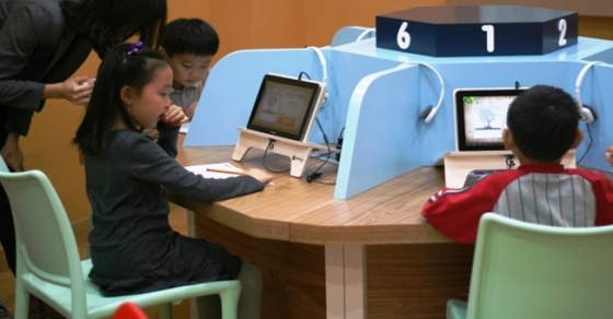 '파닉스', '스킬북' 등 이퓨쳐의 핵심 콘텐츠가 담긴 교육 플랫폼 '스마트리'.