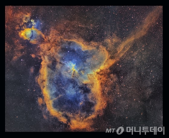 / Բ_&lt;br&gt;&lt;br&gt;Ʈ(Heart Nebula)  ˷ IC1805. īÿ ڸ ʿ , κ Ÿ 7500̴/=õ