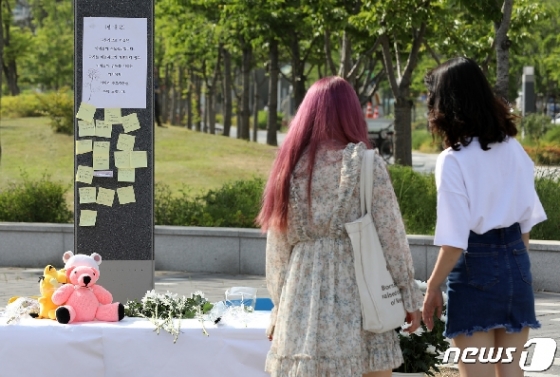 [사진] 송도국제도시 교통사고 사망 아이들 추모 공간