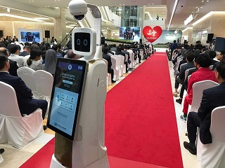 은평성모병원이 도입한 AI 의료지원 로봇/사진제공=와이즈케어