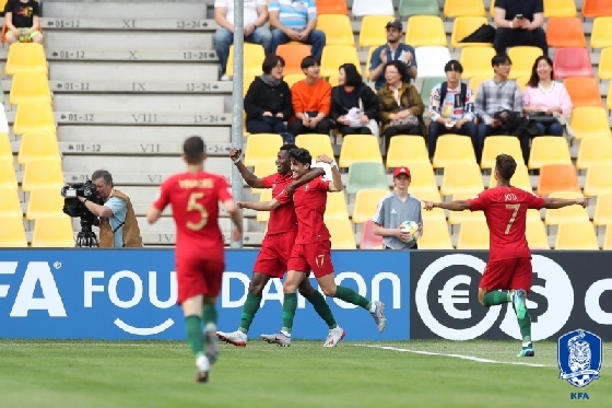 포르투갈 선수단이 선제골을 넣은 뒤 기뻐하고 있다. /사진=대한축구협회 제공