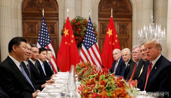도널드 트럼프 미국 대통령과 시진핑 중국 국가 주석이 1일(현지시간) 아르헨티나 부에노스아이레스에서 만찬을 겸한 회담을 가졌다. / 사진제공=로이터