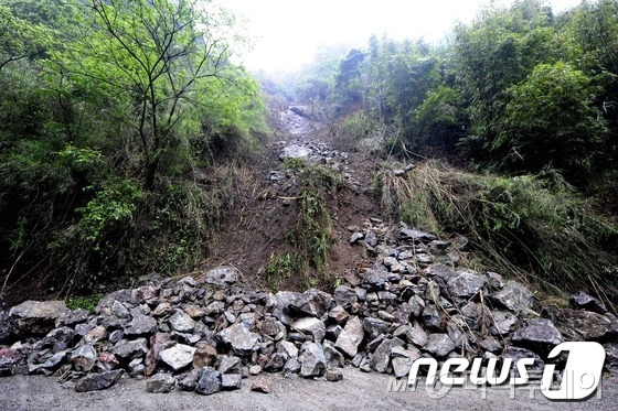 2013년 쓰촨성 지진 당시 낙석 피해