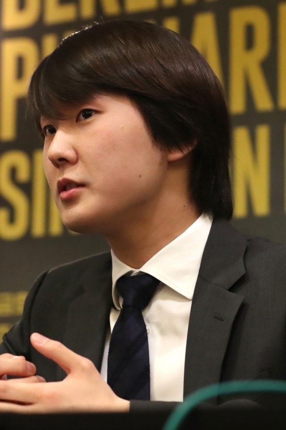 2015년 쇼팽 콩쿠르에서 한국인으로는 처음으로 우승을 차지한 피아니스트 조성진. /사진=이기범 기자<br>
