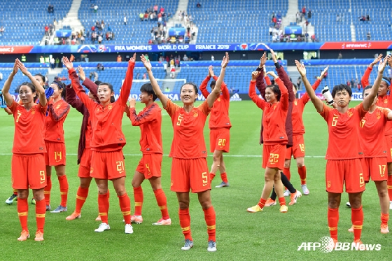 16강에 오른 중국 여자축구. / 사진=AFPBBNews=뉴스1